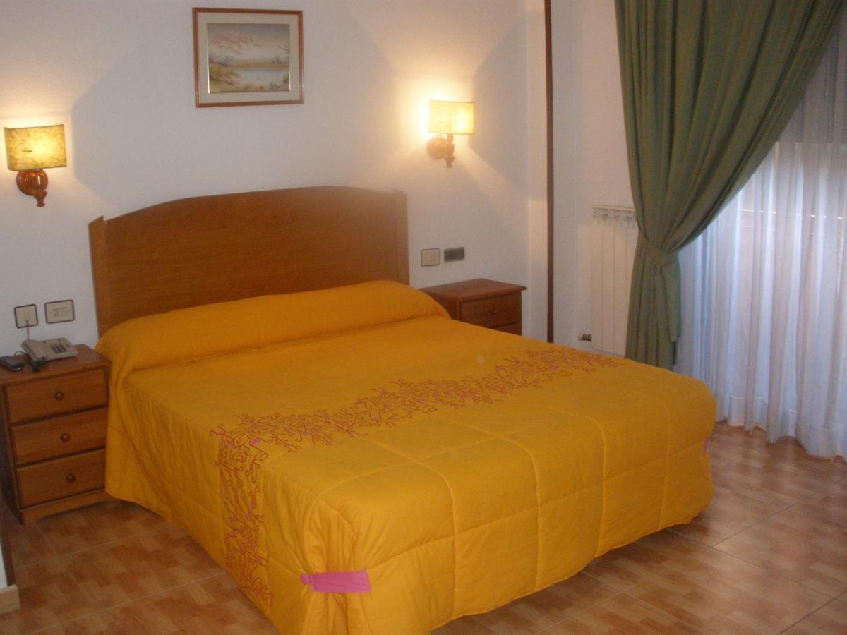 Hotel Elena Maria Granada Szoba fotó