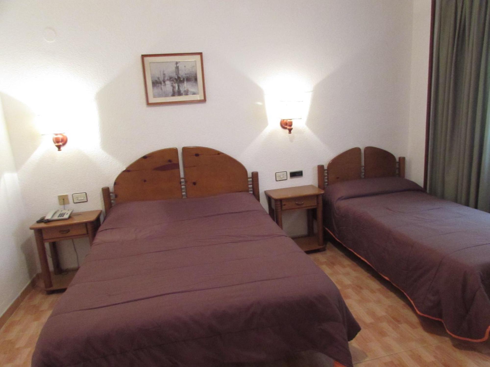 Hotel Elena Maria Granada Szoba fotó